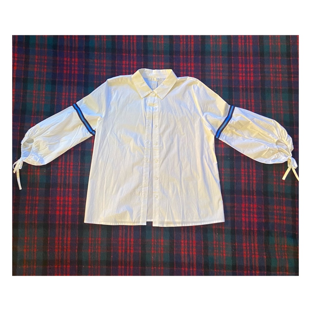 White button up puff sleeve blouse